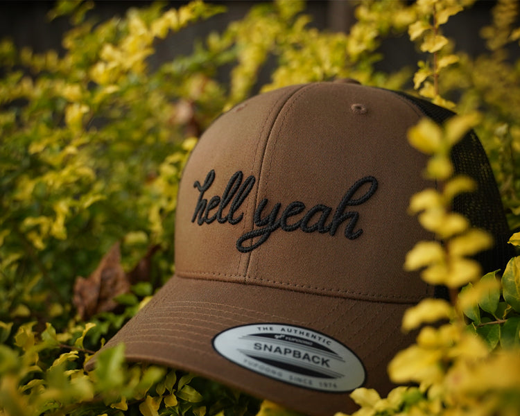 Hell Yeah Trucker Hat / Coyote foliage